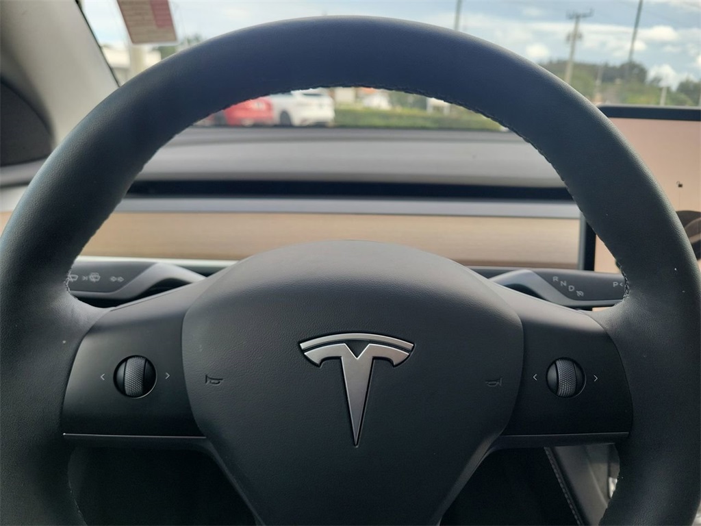 2024 Tesla Model Y Long Range photo 25