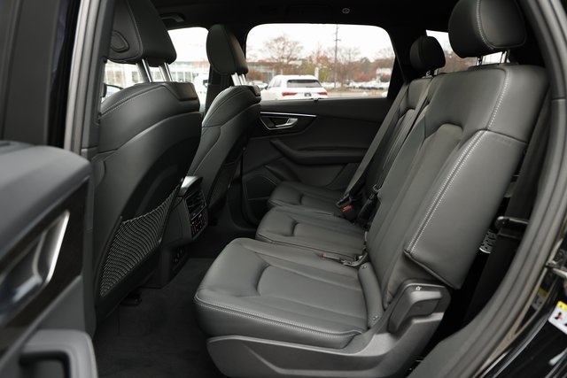 2025 Audi Q7 55 Prestige photo 25