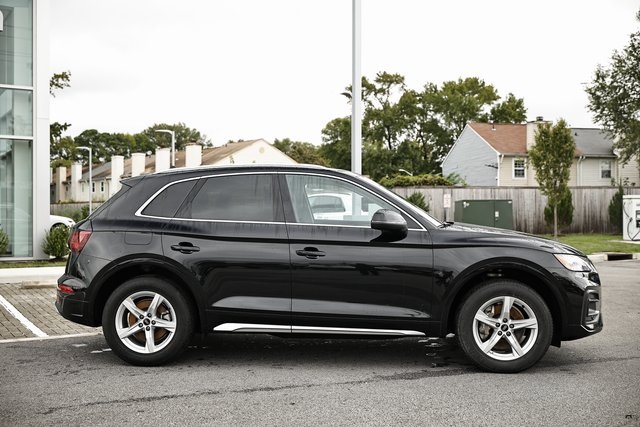 2023 Audi Q5 40 Premium photo 2