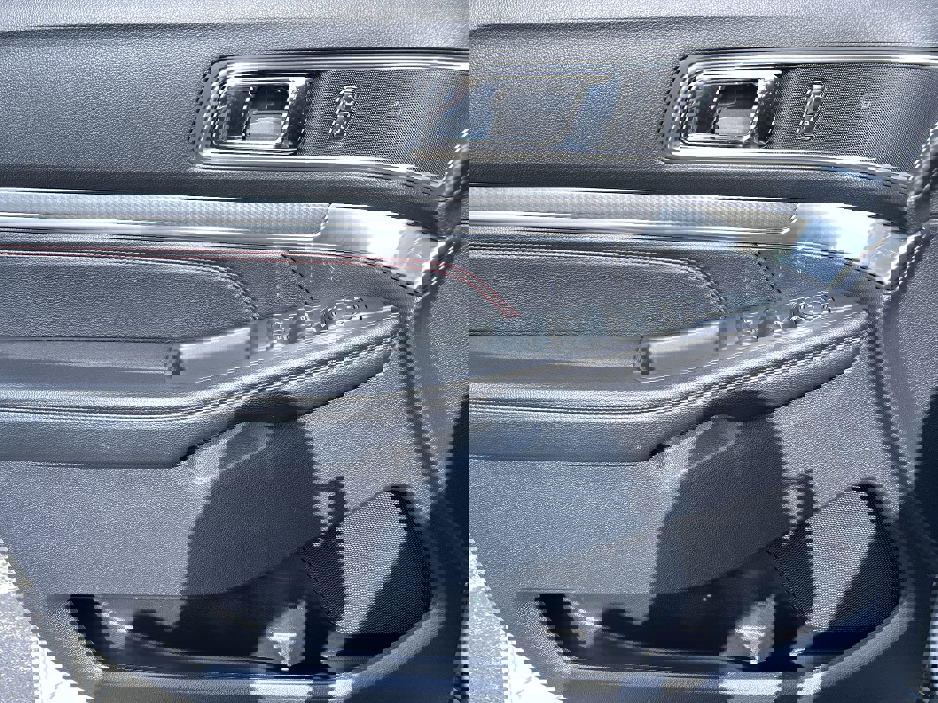 2019 Ford Explorer Sport photo 12