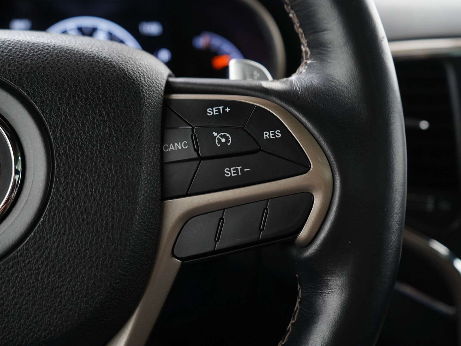 2016 Jeep Grand Cherokee Limited photo 26