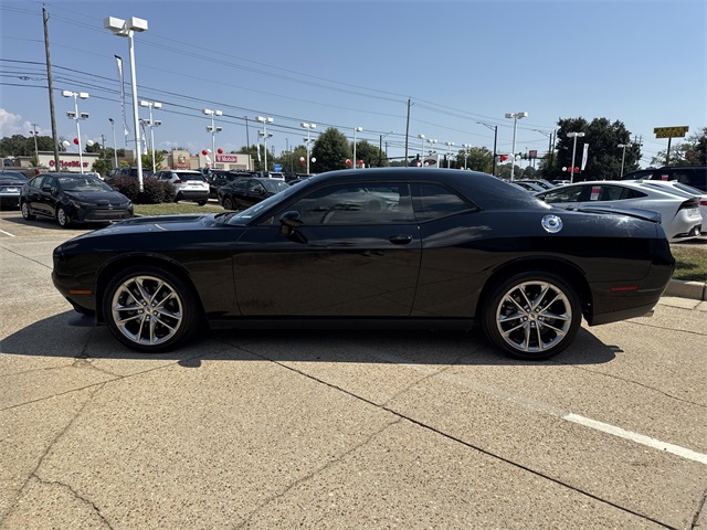 2022 Dodge Challenger GT photo 6