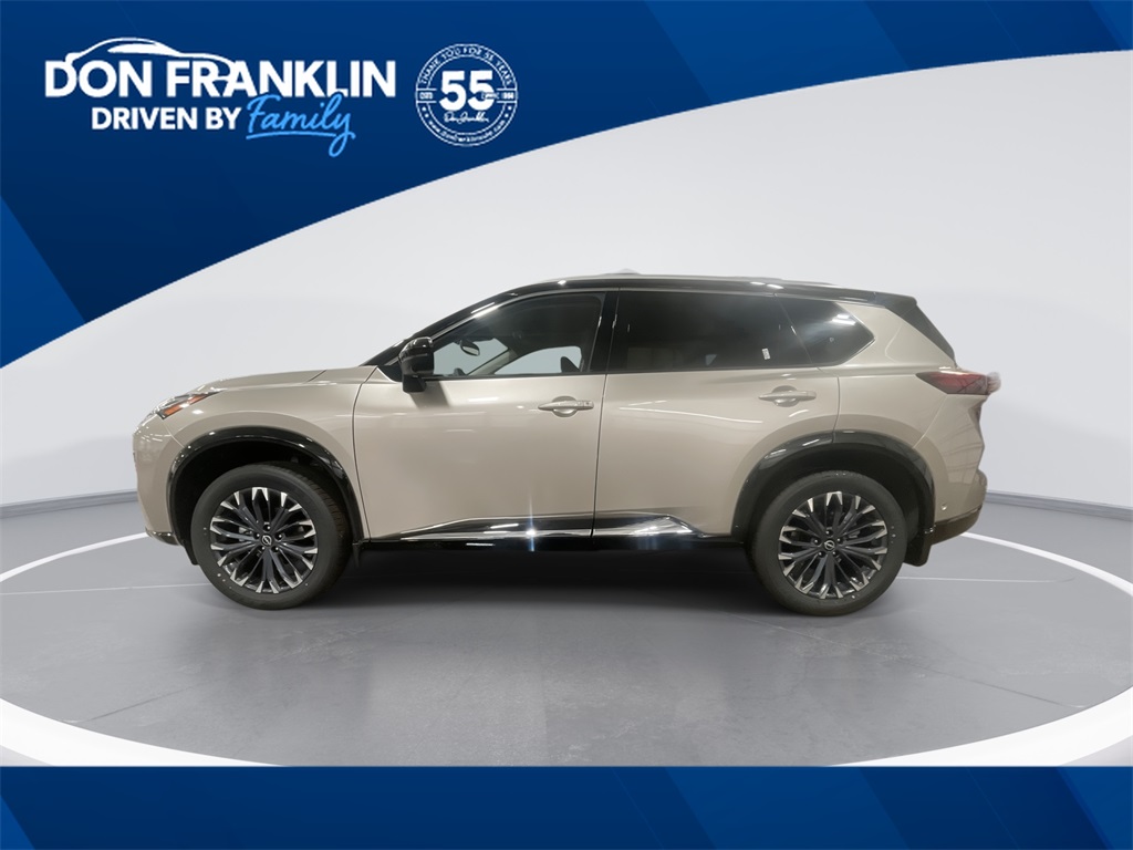 2026 Nissan Rogue Platinum's photo