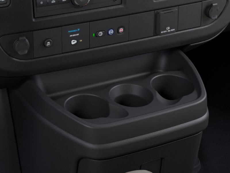 2025 Gmc Savana Cargo 2500 photo 17