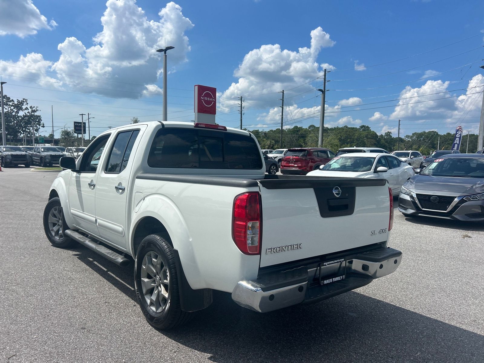 2019 Nissan Frontier SL photo 4