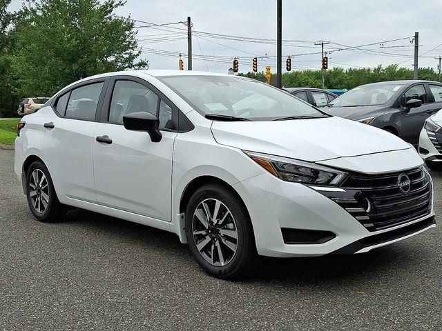 2025 Nissan Versa S photo 2