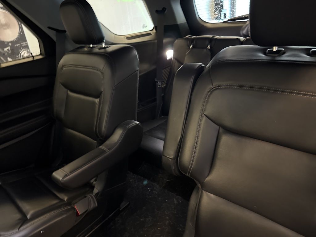 2022 Ford Explorer XLT photo 12