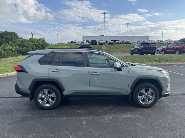 Used 2022 Toyota RAV4 XLE with VIN 2T3P1RFVXNW270505 for sale in Northfield, Minnesota