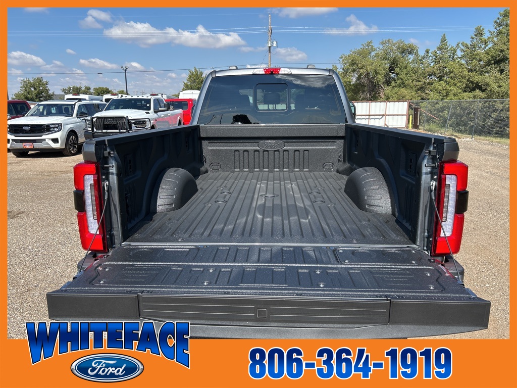 2026 Ford F-350 Platinum photo 2