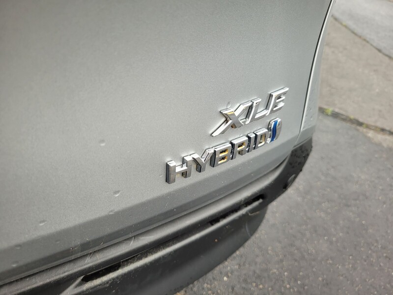 2021 Toyota Sienna XLE photo 12