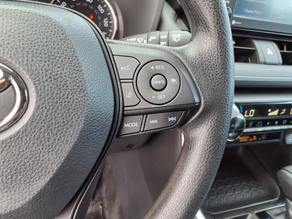 2022 Toyota RAV4 XLE photo 6
