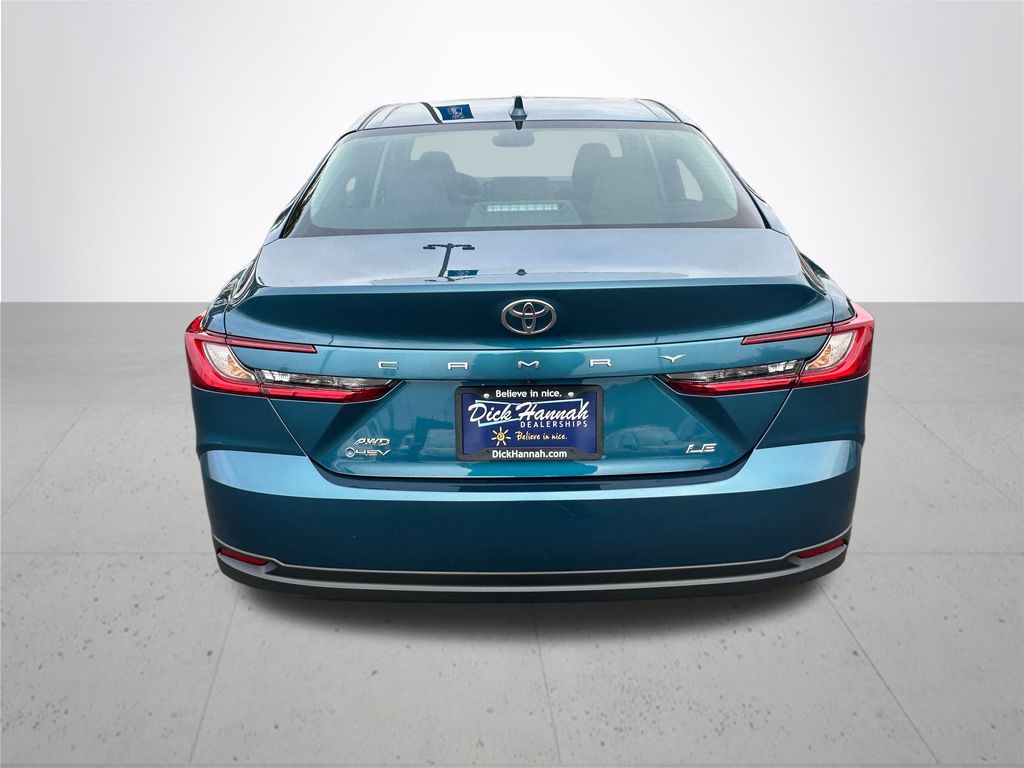 2026 Toyota Camry SE photo 8
