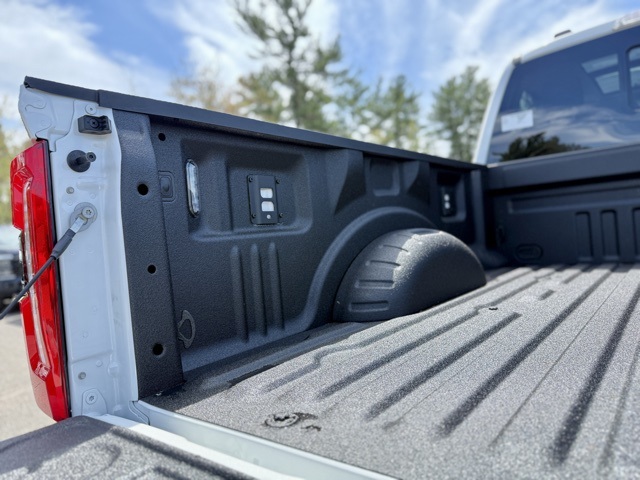 2025 Ford F-350 Lariat photo 7