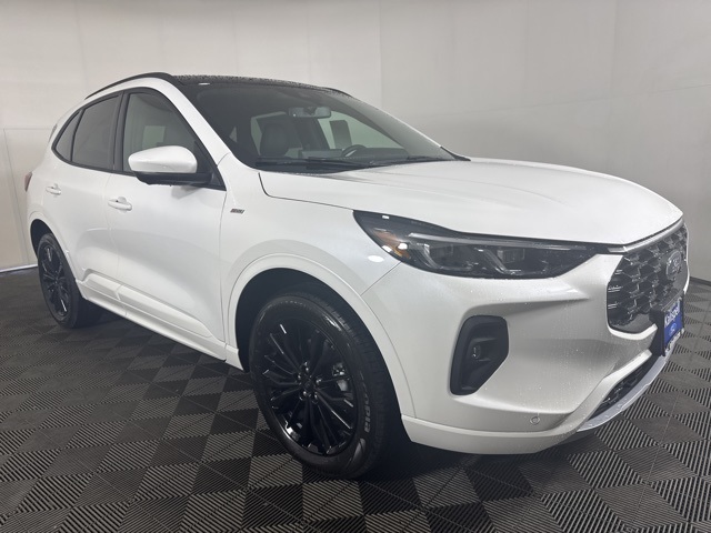 2026 Ford Escape ST-Line Elite's photo