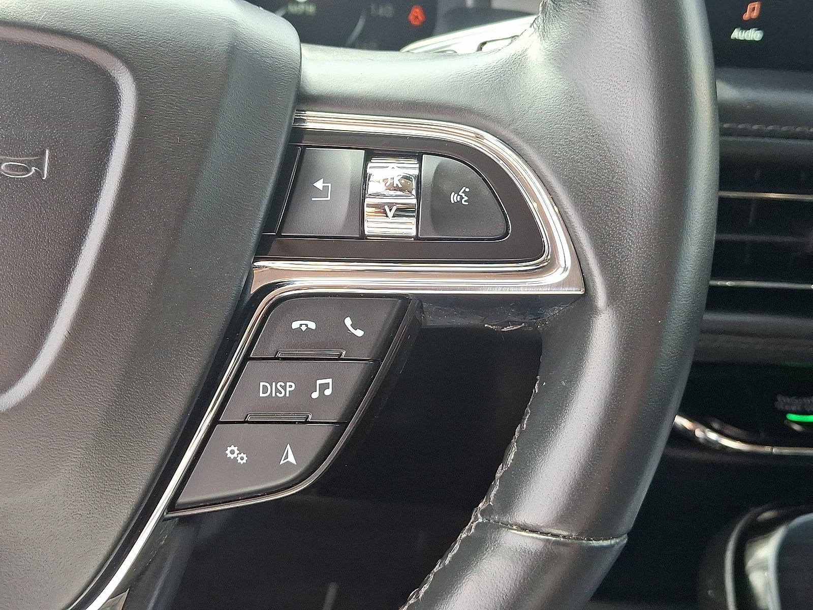 2021 Lincoln Nautilus Standard photo 21