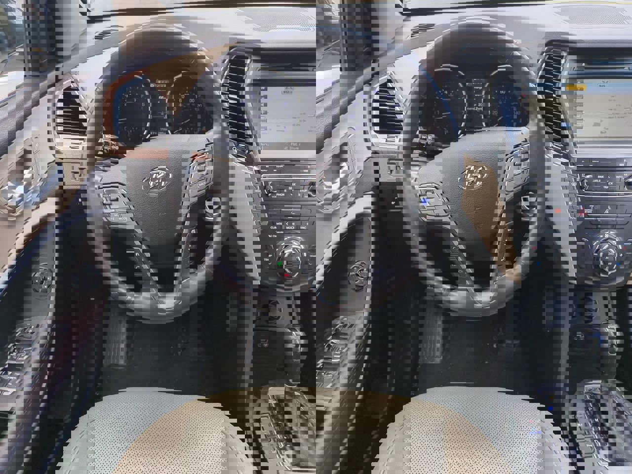2017 Hyundai Santa Fe SE Ultimate photo 13