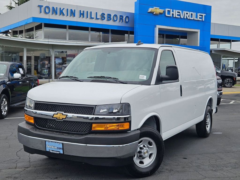 2025 Chevrolet Express Cargo 2500 photo 2