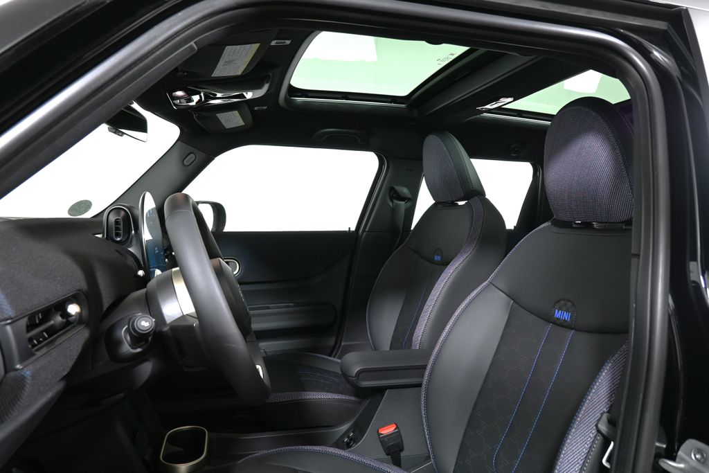 2026 Mini Cooper 4 Door Hardtop Signature photo 11