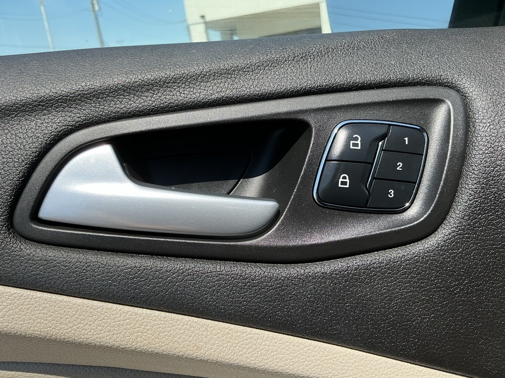 2015 Ford Escape Titanium photo 67