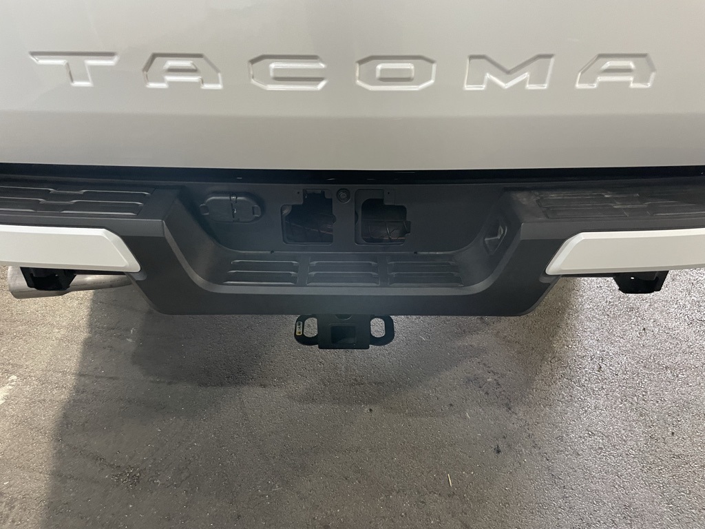 2025 Toyota Tacoma SR5 photo 15