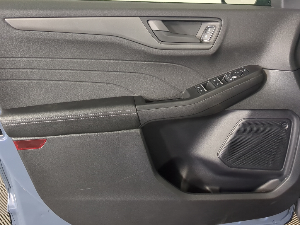 2025 Ford Escape Active photo 11