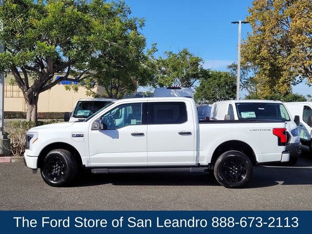 2025 Ford F-150 Lightning XLT photo 3