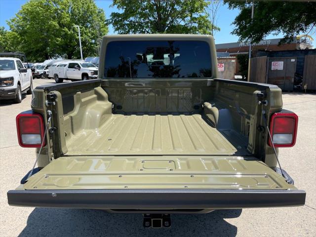 2025 Jeep Gladiator Sport S photo 21