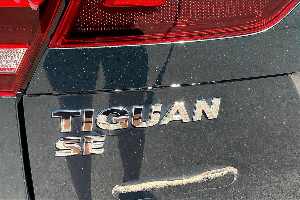 2019 Volkswagen Tiguan SE photo 28