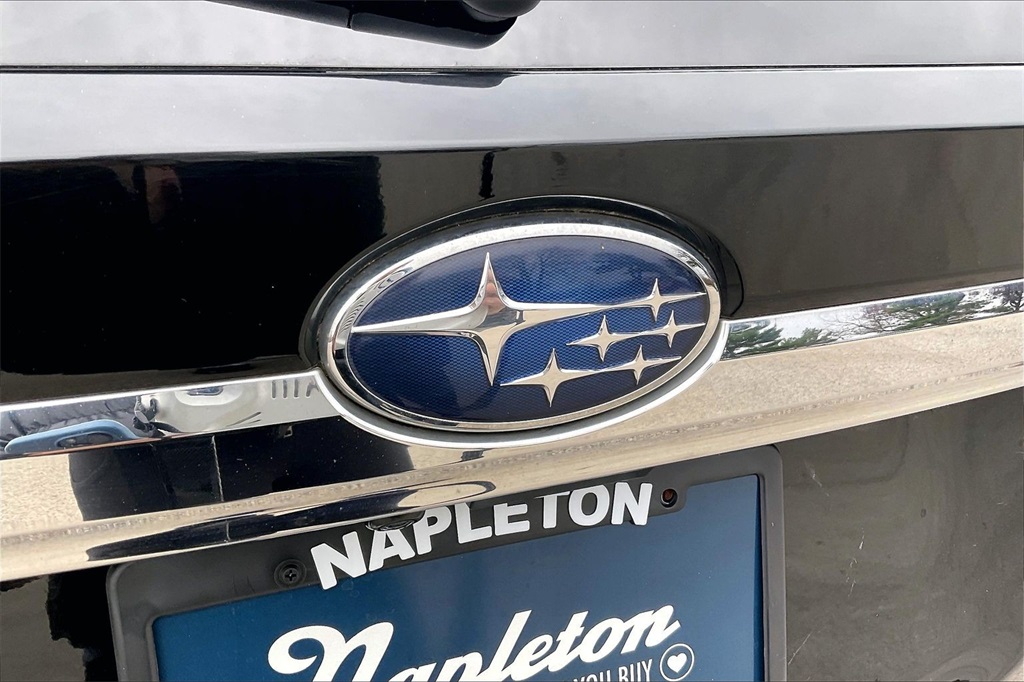 2023 Subaru Ascent Premium photo 2