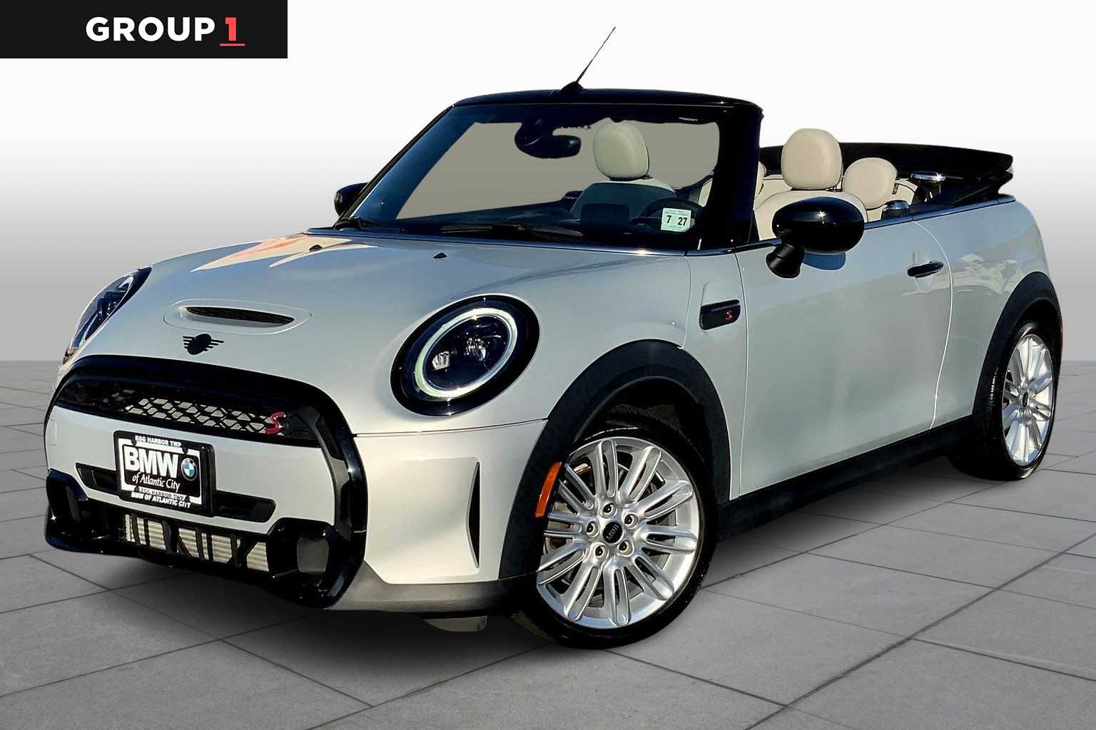 2023 MINI Convertible S's photo