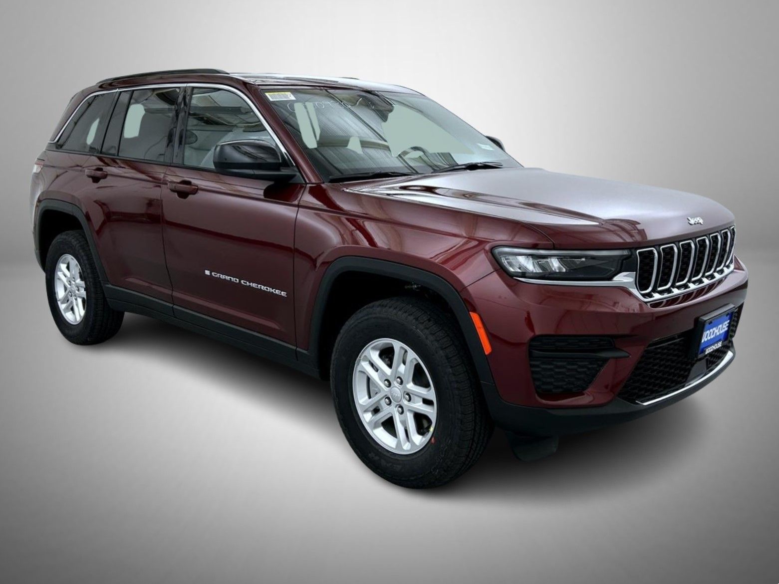 2025 Jeep Grand Cherokee Laredo photo 3