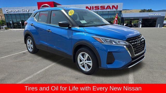 2025 Nissan KICKS PLAY Base's photo