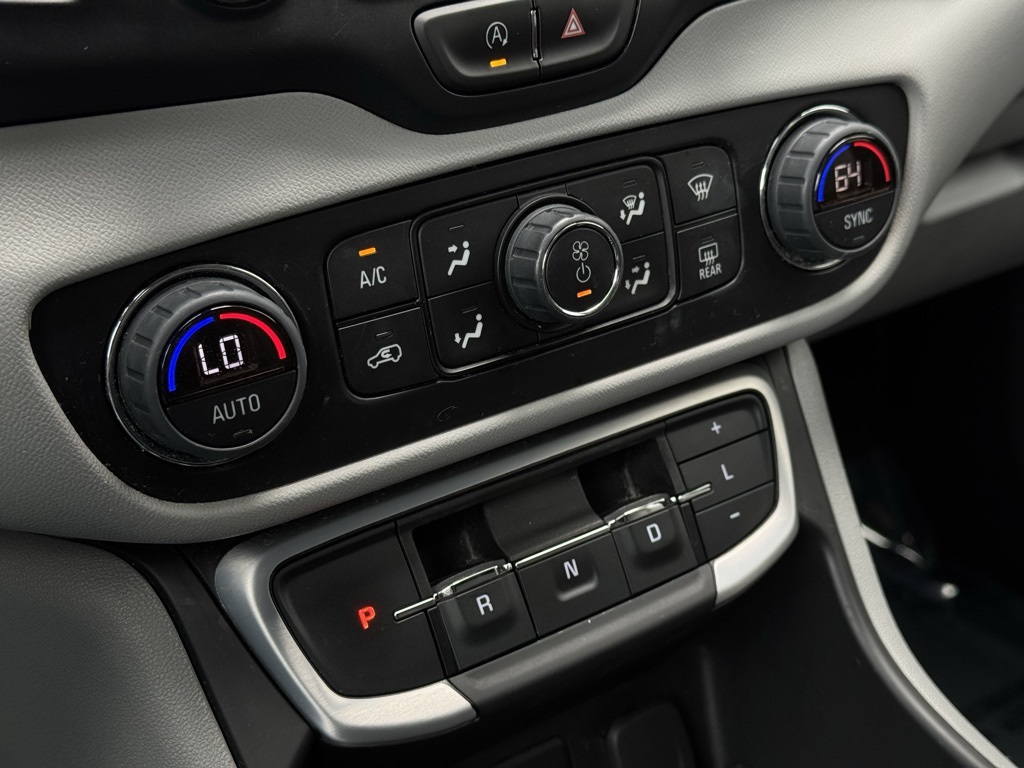2024 Gmc Terrain SLT photo 26