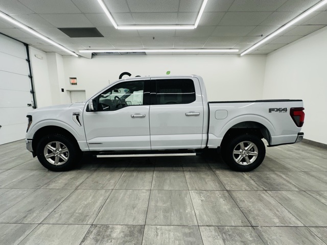 2025 Ford F-150 XLT photo 2