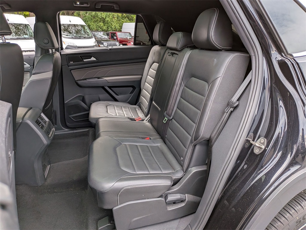 2023 Volkswagen Atlas Cross Sport V6 SEL Premium R-Line photo 22