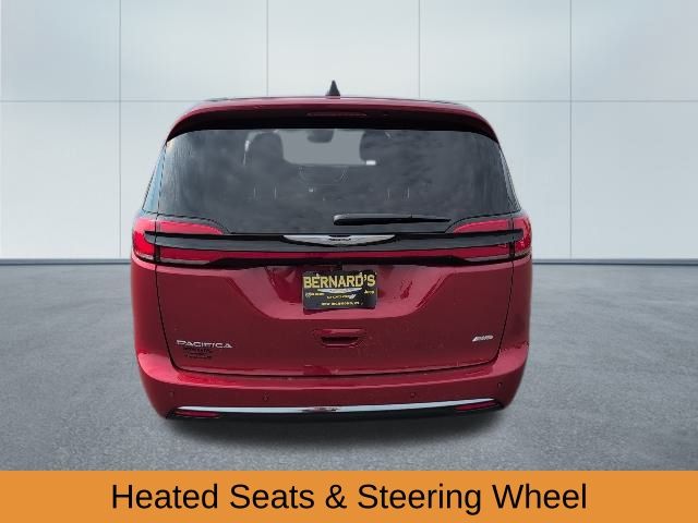 2026 Chrysler Pacifica photo 4