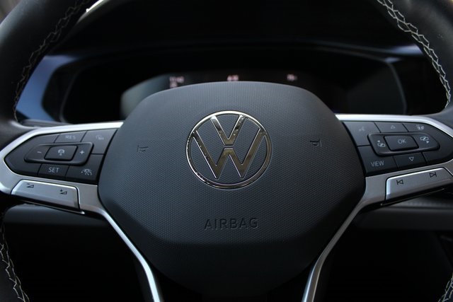 2024 Volkswagen Taos SE photo 11