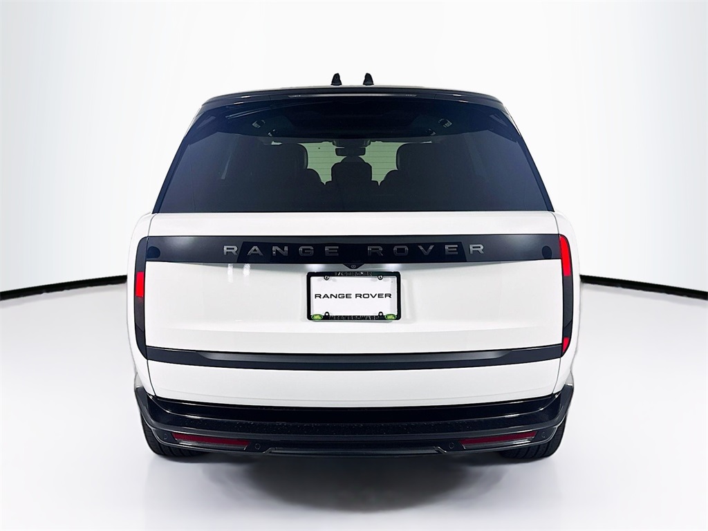 2025 Land Rover Range Rover SE photo 4