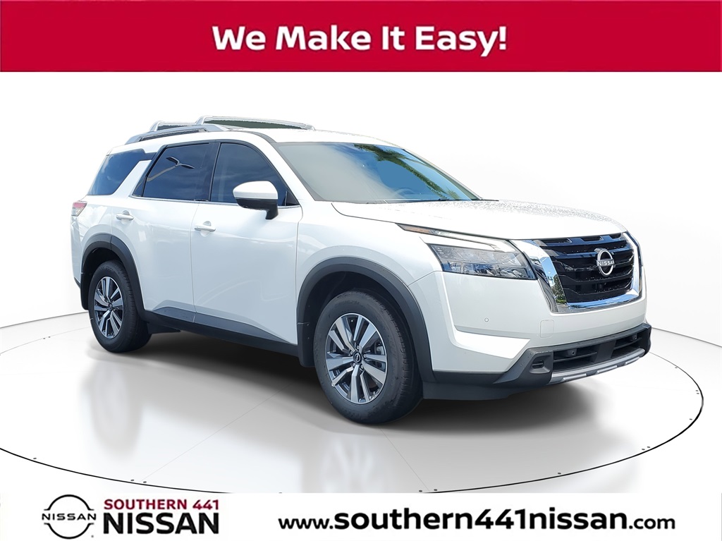 2025 Nissan Pathfinder SL's photo