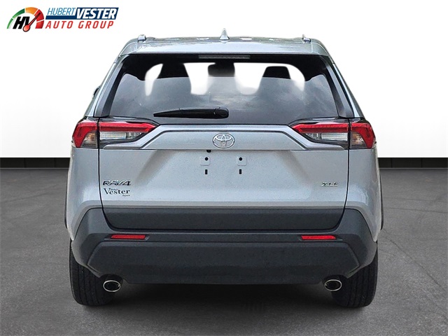 2024 Toyota RAV4 XLE photo 7