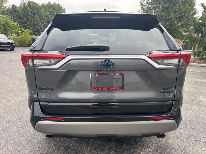 2024 Toyota RAV4 Hybrid XSE photo 4