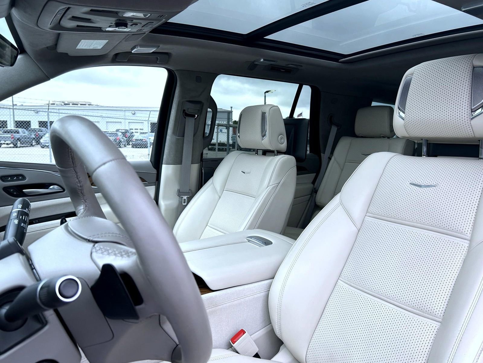 2023 Cadillac Escalade Premium Luxury Platinum photo 14