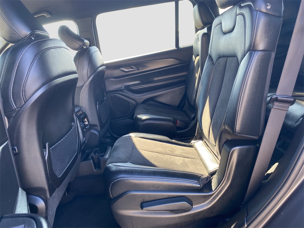 2023 Jeep Grand Cherokee Altitude photo 20