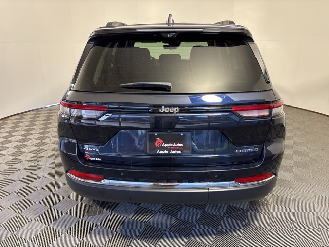 2023 Jeep Grand Cherokee Limited photo 3