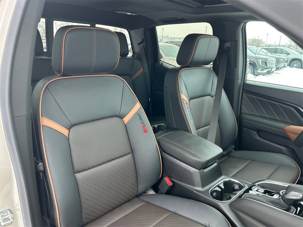 2026 GMC CANYON - Image 35