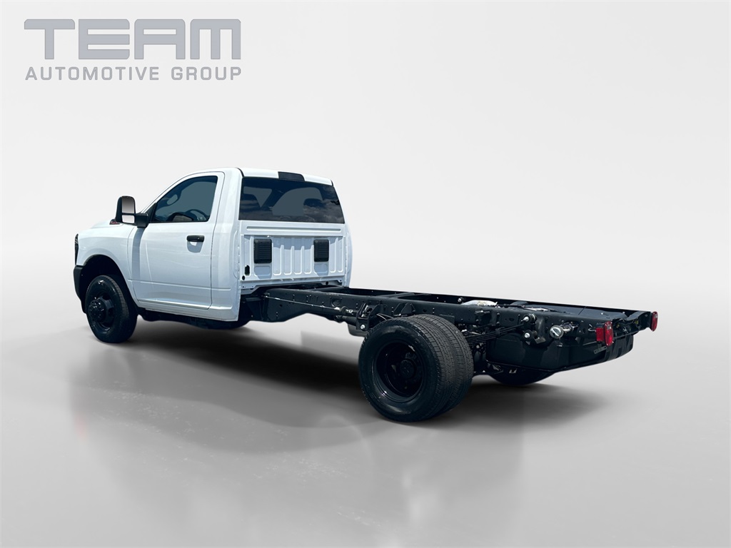 2025 Ram 3500 Tradesman photo 4
