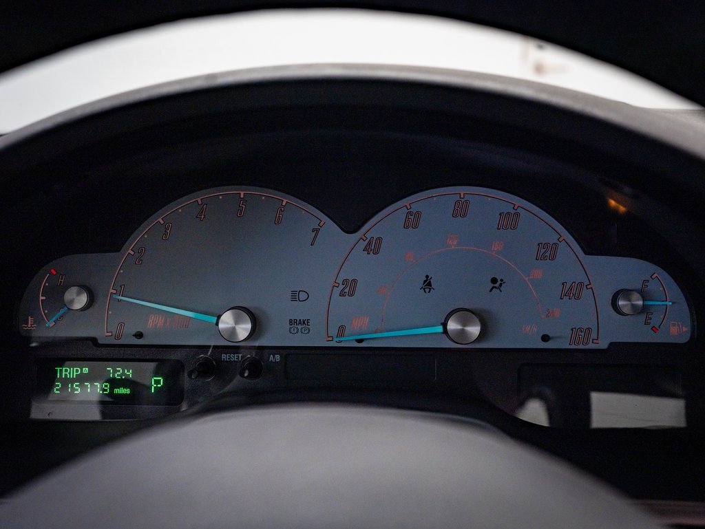 2002 Ford Thunderbird Base photo 25