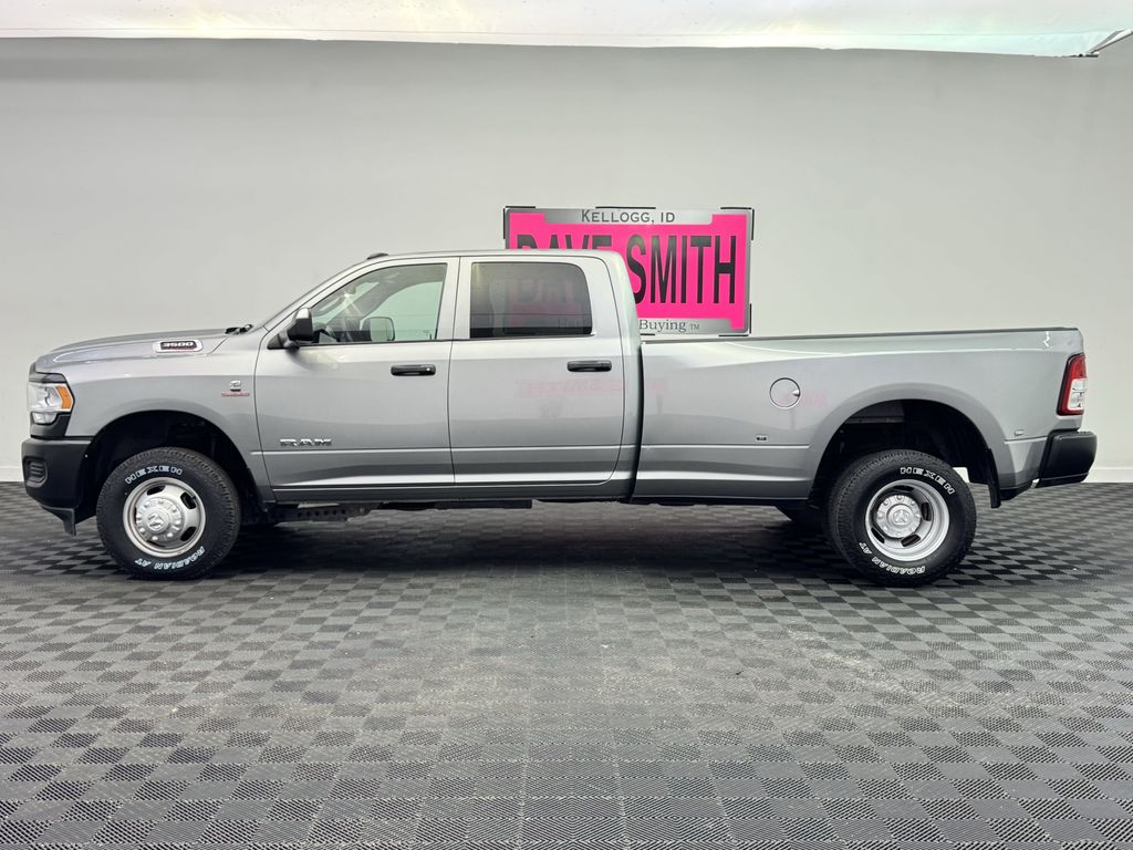 2021 Ram 3500 Tradesman photo 2