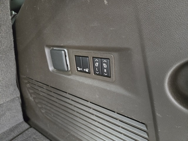 2021 Gmc Yukon SLT photo 10