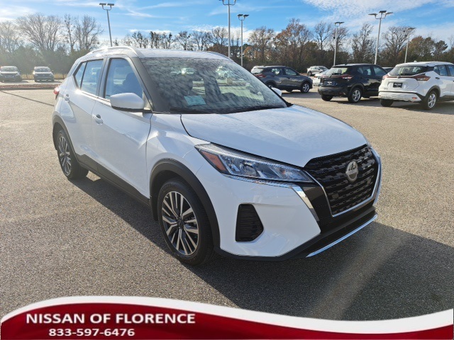 2024 Nissan Kicks SV's photo